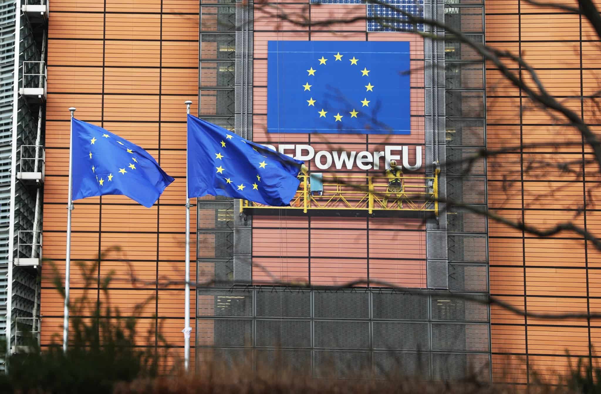 EU Launches New Green Cross-Border Logistics Policy, Requiring 30% Reduction in Freight Carbon Emissions by 2030 (April 15)